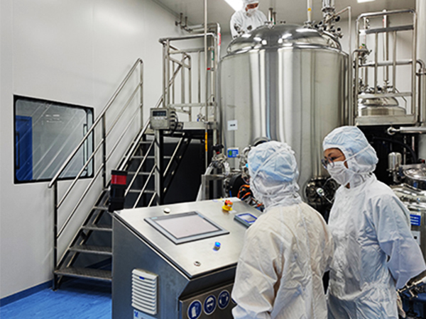 潔凈現(xiàn)代化車(chē)間2