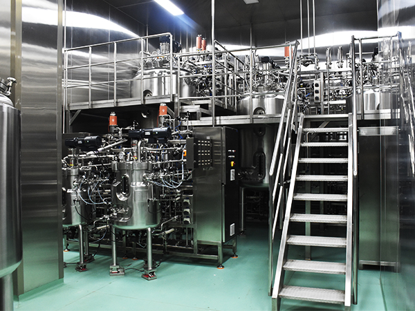 潔凈現(xiàn)代化車(chē)間1